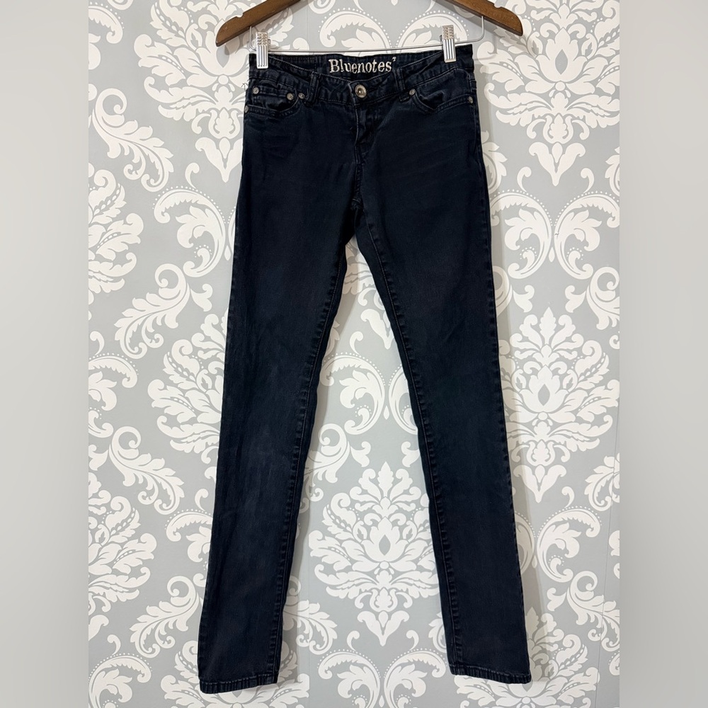 10/$25 • Bluenotes Low Rise Black Skinny Jeans